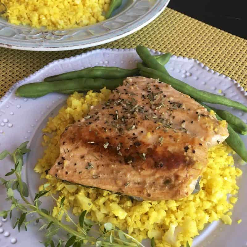 香煎鮭魚&花椰菜飯 Grilled salmon with cauliflower rice