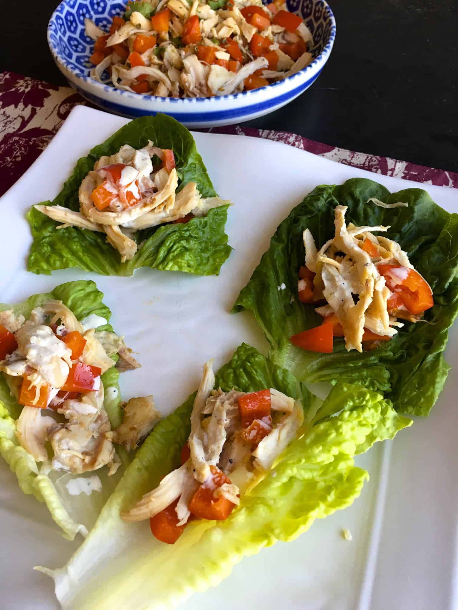 [生酮餐] Costco烤雞再利用(1)- 紅椒雞絲生菜捲