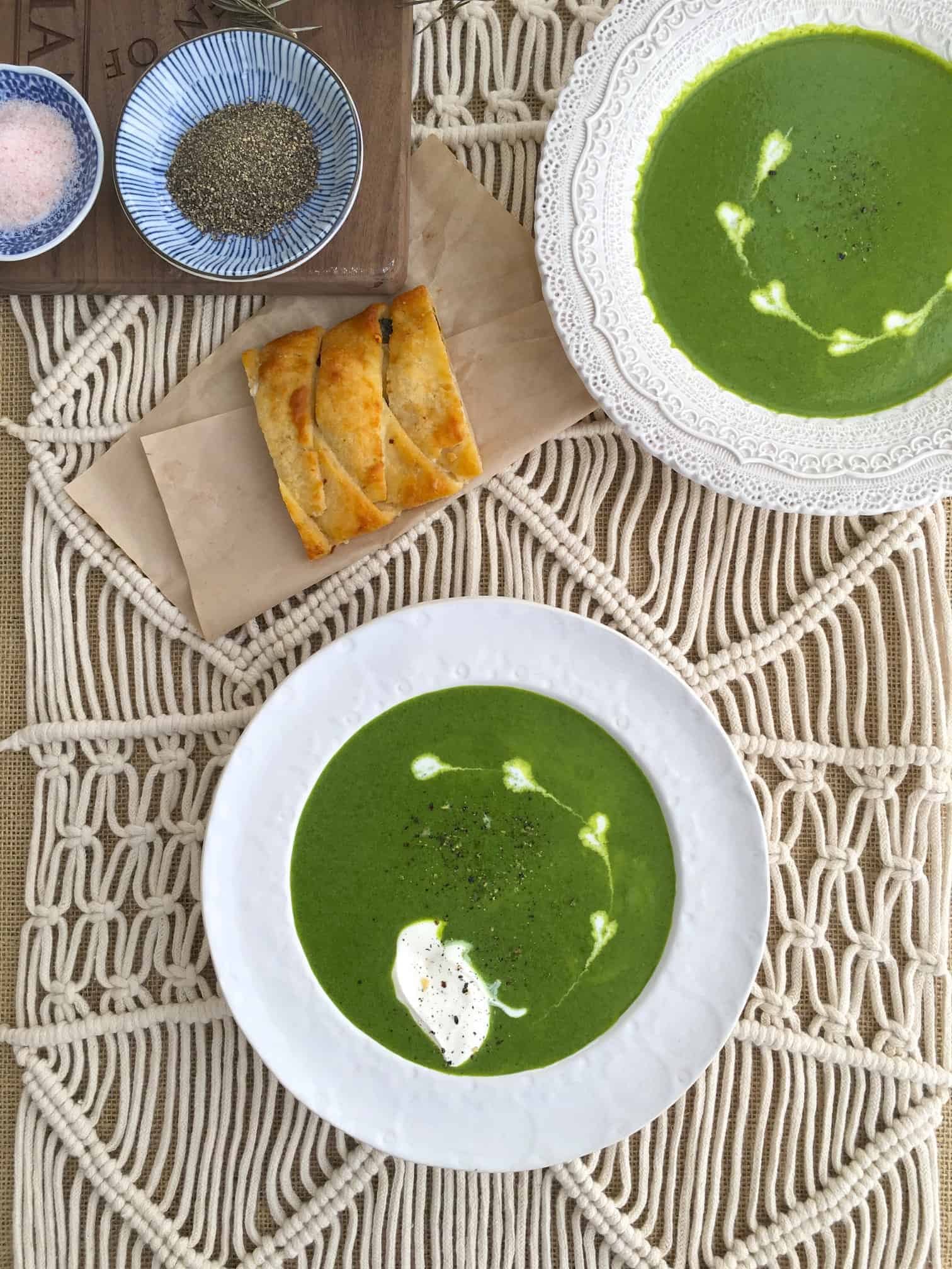 [生酮濃湯] 酸奶油菠菜濃湯 Sour Cream Spinach Soup & 生酮麵包