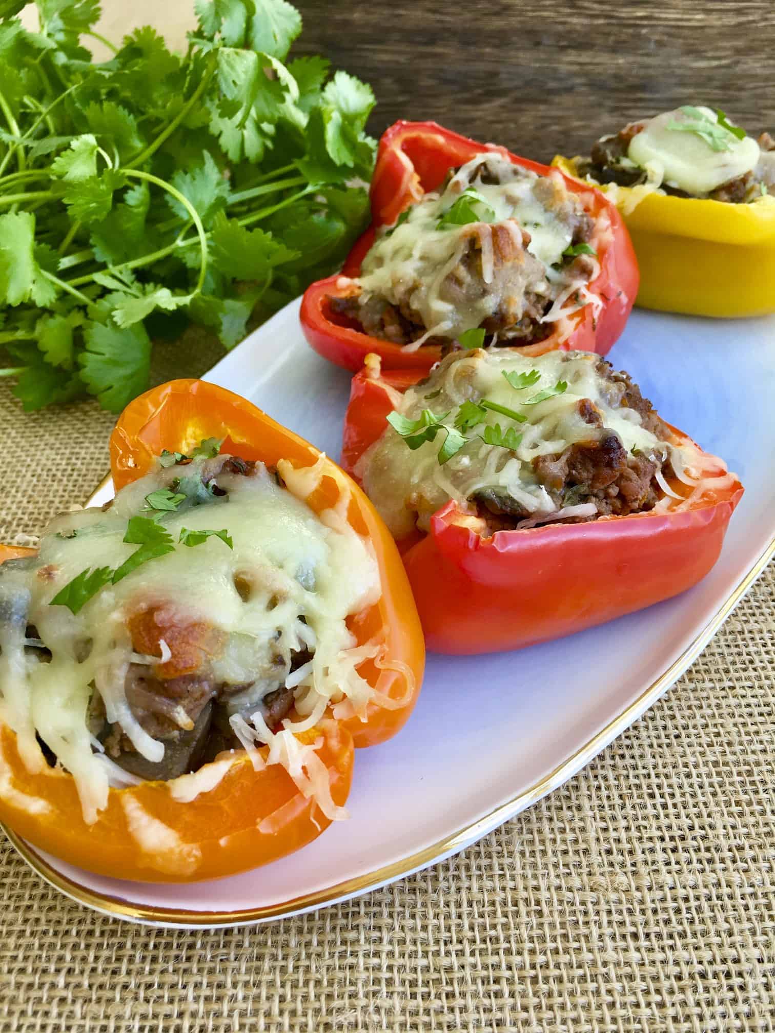 Low Carb Stuffed Peppers 低碳彩椒鑲肉