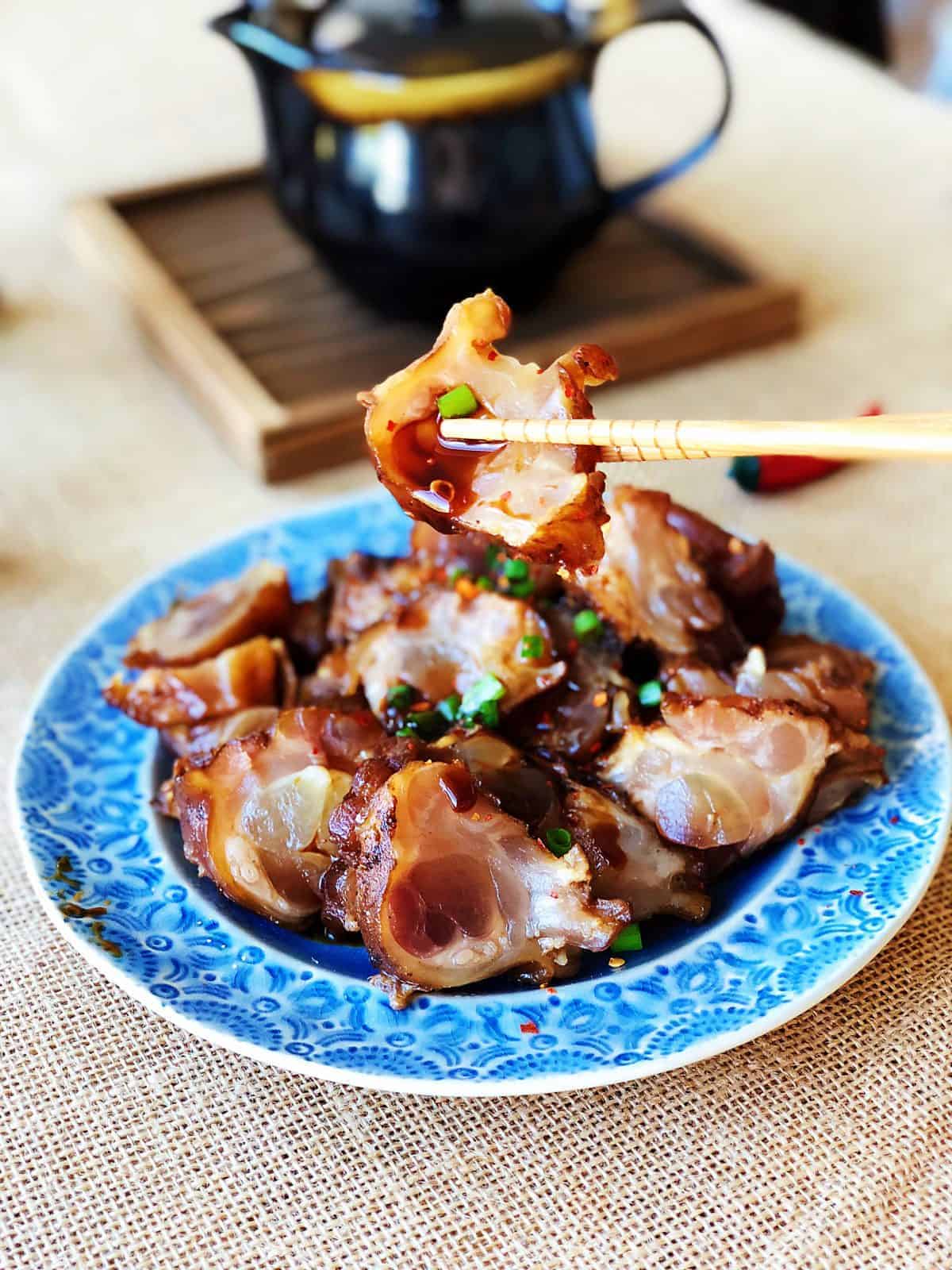 滷牛筋