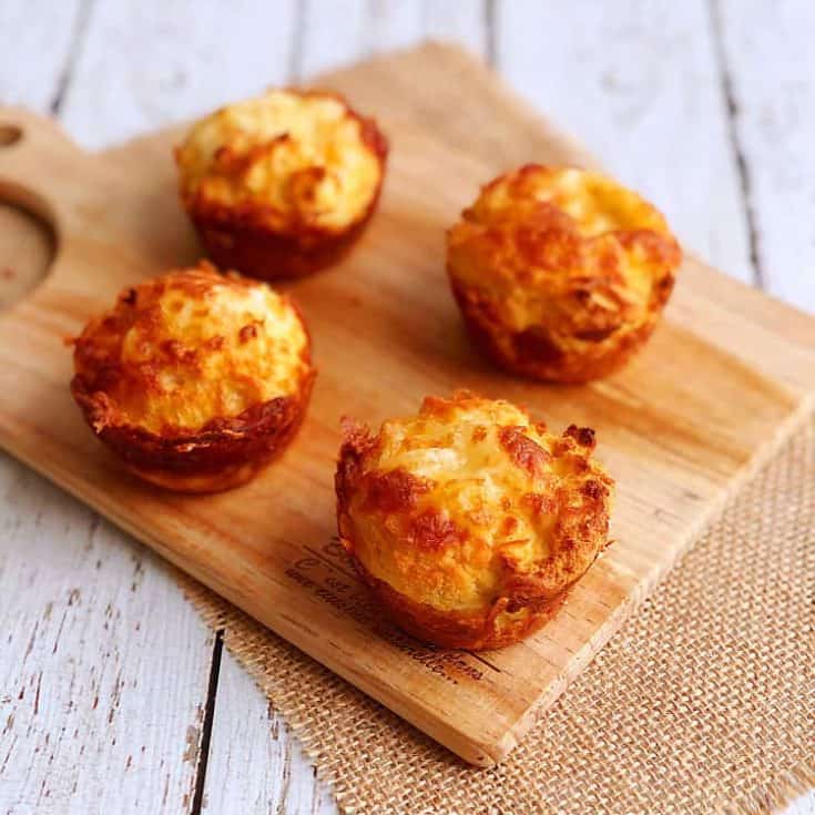 生酮乳酪比司吉 Keto Cheesy Biscuits- 外脆內軟，只需7樣材料!