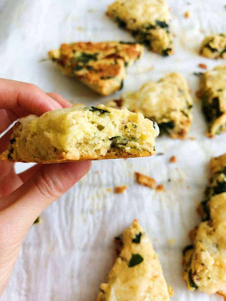 生酮菠菜培根司康