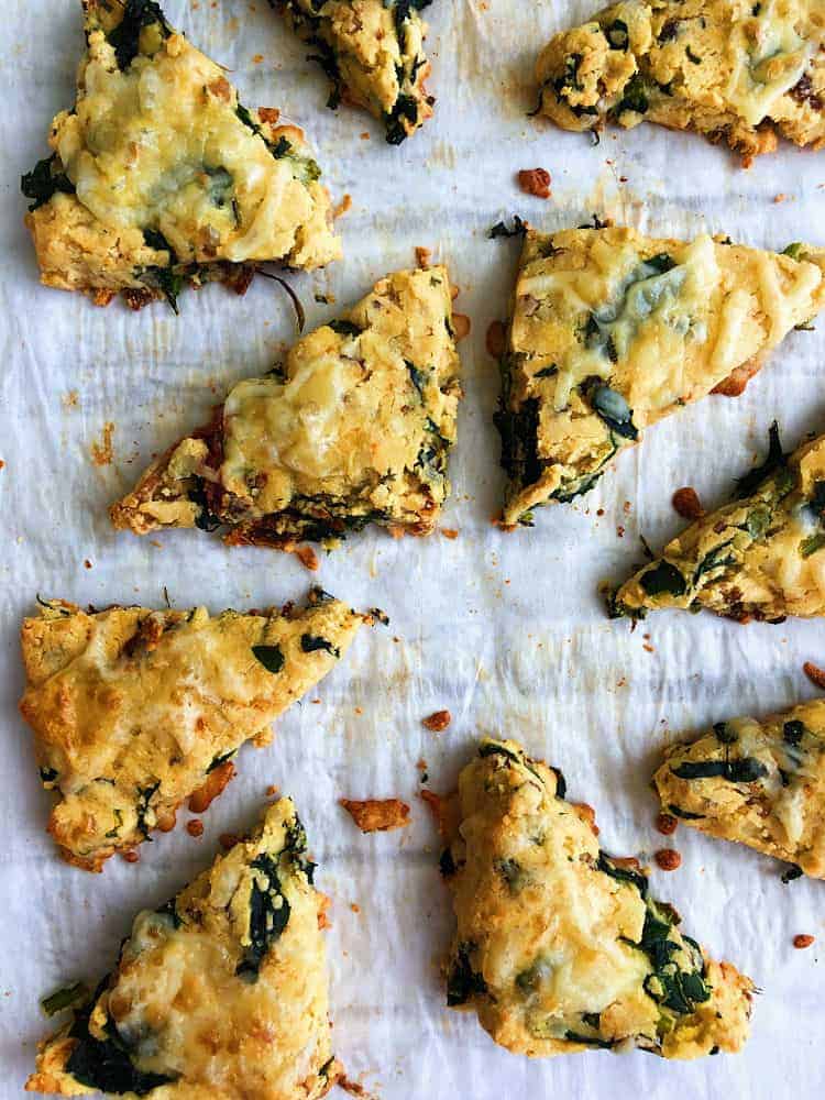 [生酮早餐] 生酮菠菜培根司康 Low Carb Spinach Bacon Scone-淨碳3.2g