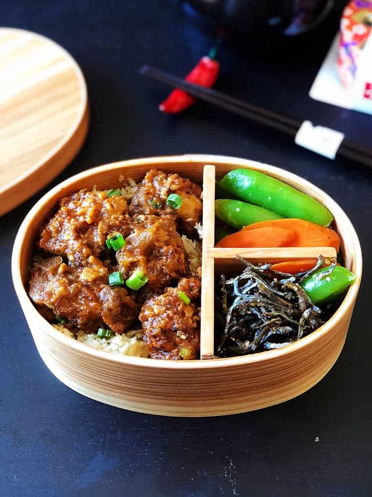 生酮便當 3番茄排骨蜜汁小魚乾
