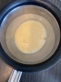 生酮焦糖雞蛋布丁 過篩