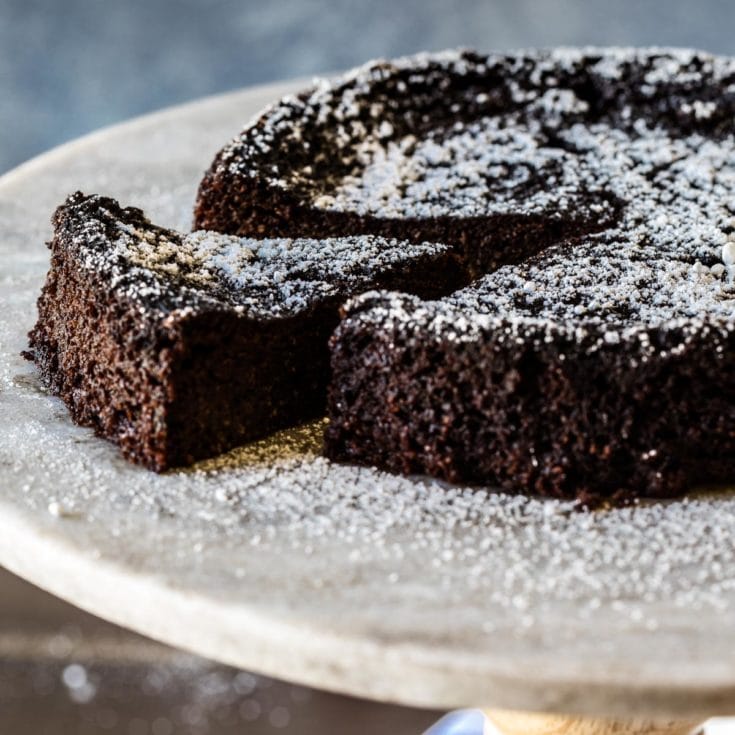 生酮巧克力蒸蛋糕 Keto Stovetop Chocolate cake 濕潤有彈性像海綿蛋糕