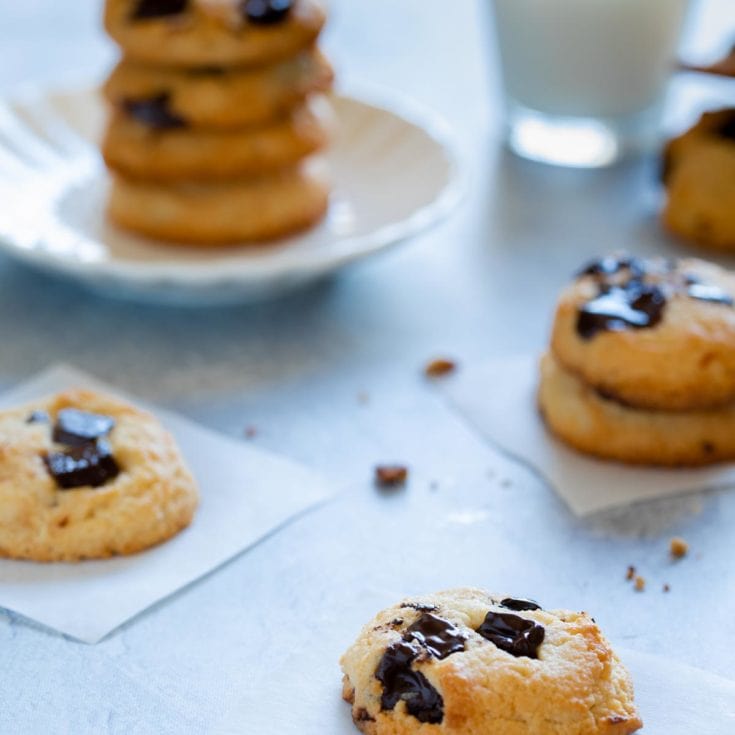 生酮軟心巧克力豆餅乾 Keto soft chocolate chip cookies 經典美式餅乾生酮版、一鍋到底無敵簡單