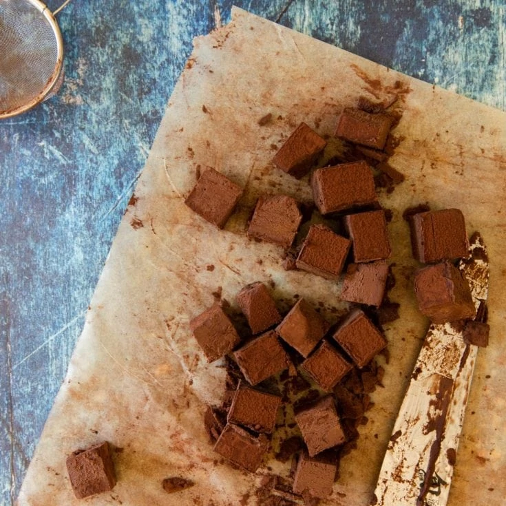 生酮版Royce生巧克力 ，生酮居然可以吃到這麼好吃的生巧真是太幸福啦！